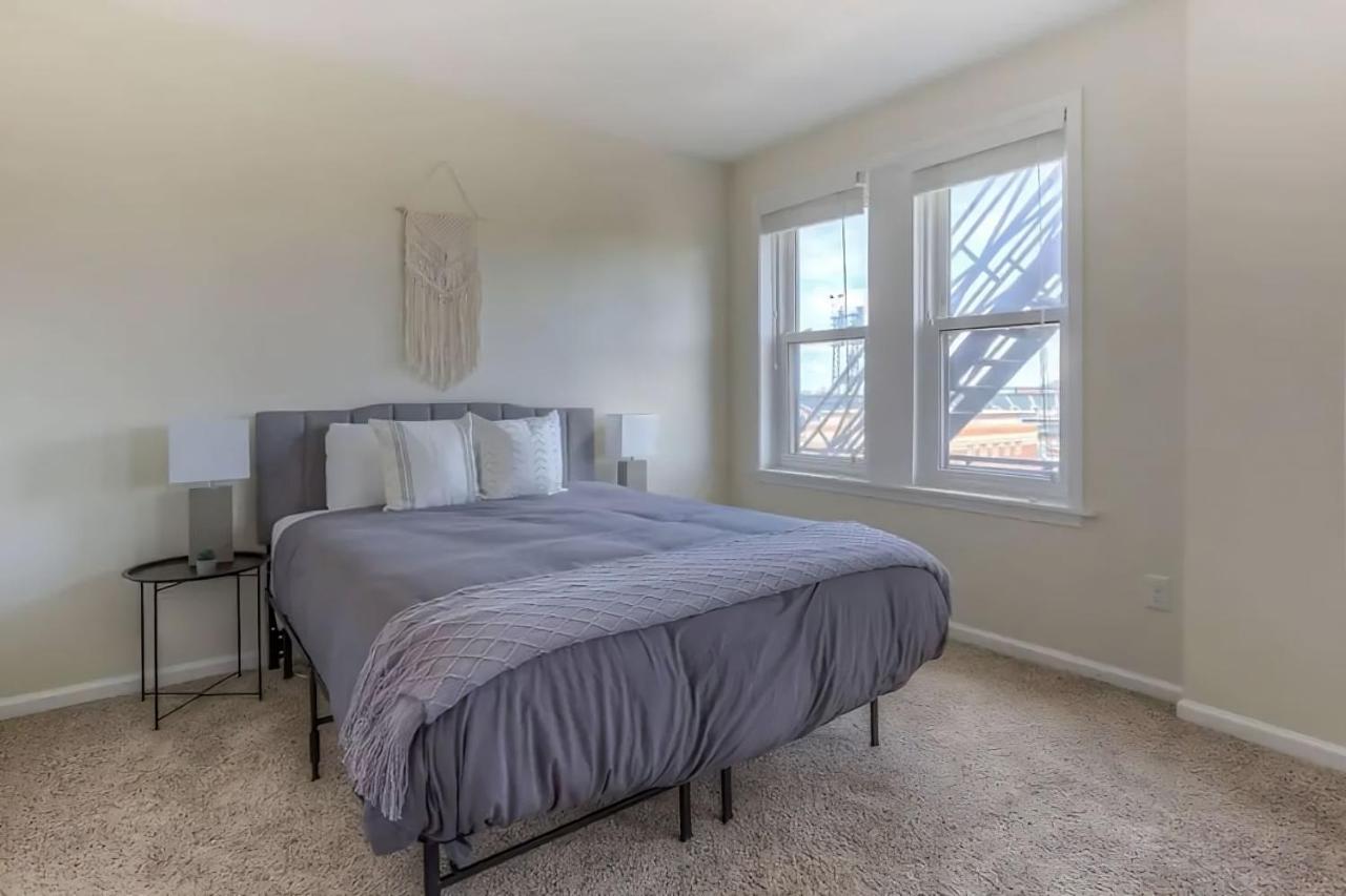 Perfect 1Br In Prime Location & View Of Stadiums Detroit Esterno foto